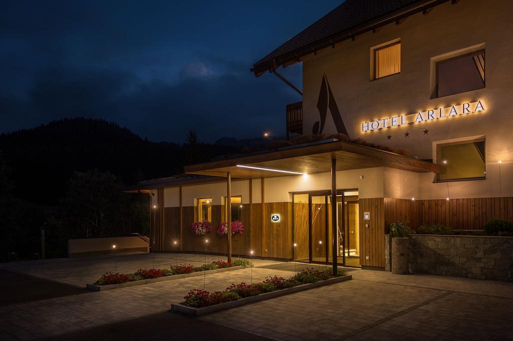 Hotel Arlara Corvara In Badia Εξωτερικό φωτογραφία